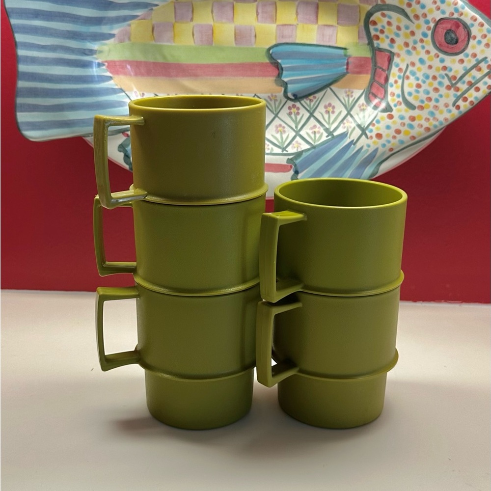 5 Vintage Tupperware Olive Green Mugs $30 - Picture 3 of 4